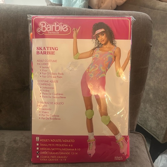 New Skate Barbie costume - Picture 1 of 6